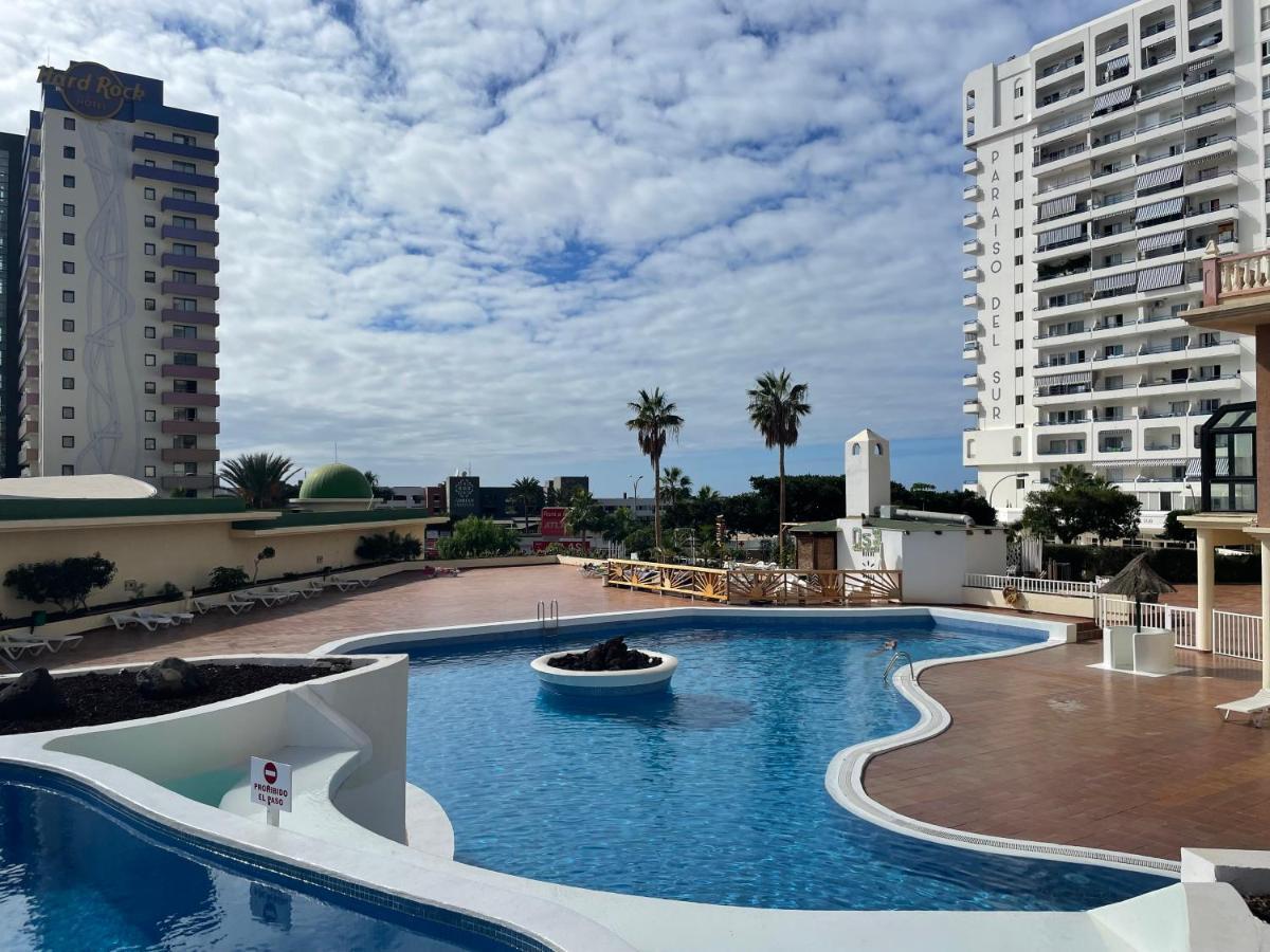 Modern 2-Bedroom Apartment With Stunning View 阿德耶 外观 照片