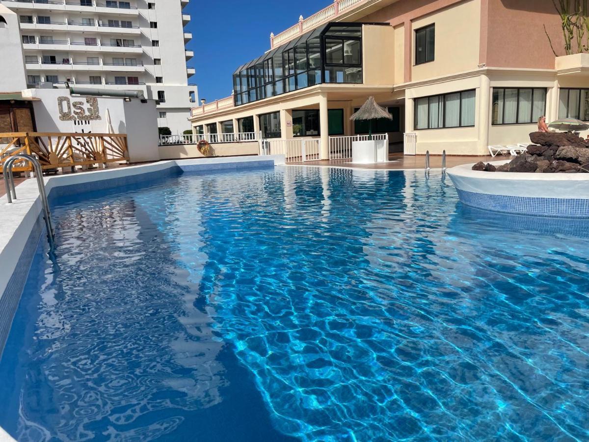 Modern 2-Bedroom Apartment With Stunning View 阿德耶 外观 照片