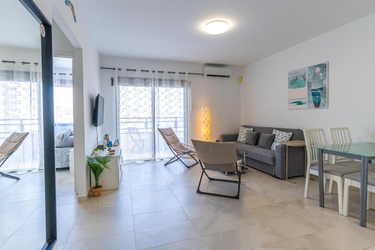 Modern 2-Bedroom Apartment With Stunning View 阿德耶 外观 照片
