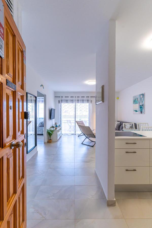 Modern 2-Bedroom Apartment With Stunning View 阿德耶 外观 照片