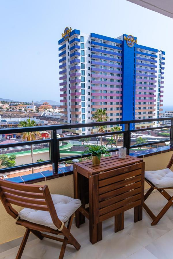 Modern 2-Bedroom Apartment With Stunning View 阿德耶 外观 照片